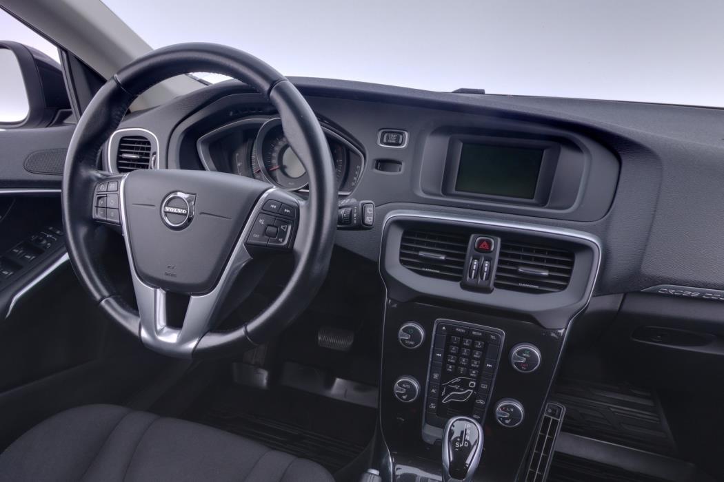 VOLVO V40 Cross Country 2017