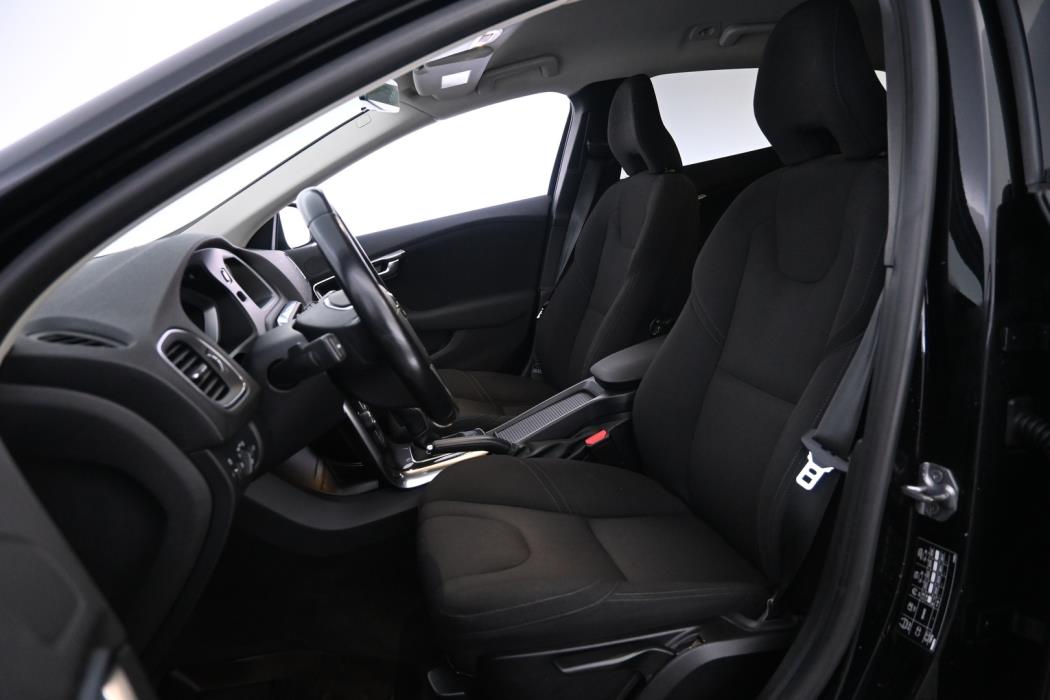 VOLVO V40 Cross Country 2017