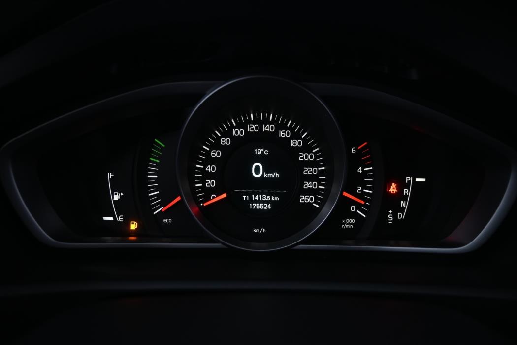 VOLVO V40 Cross Country 2017