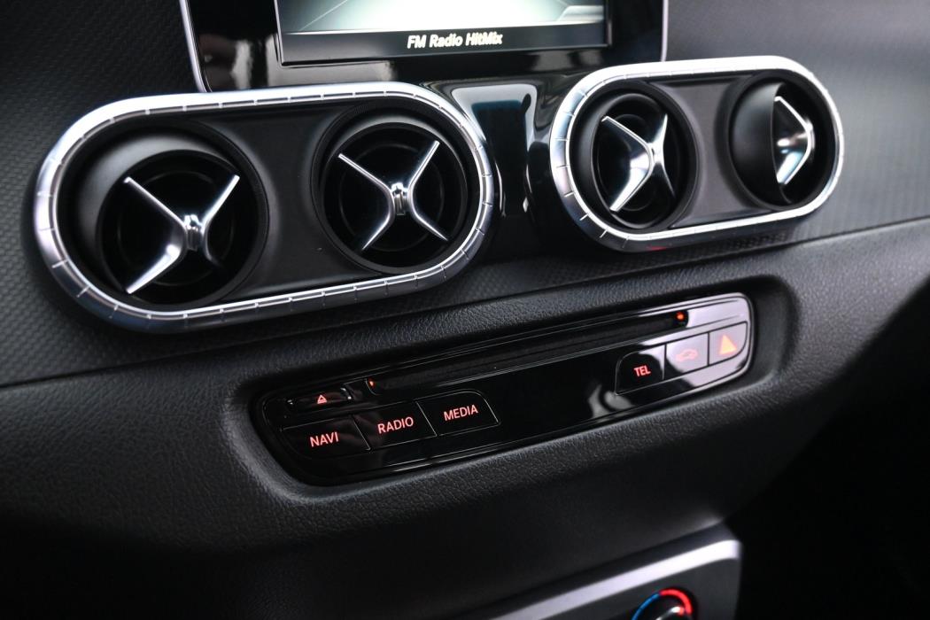 MERCEDES-BENZ X 2018