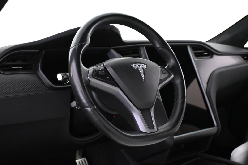 TESLA Model S 2019