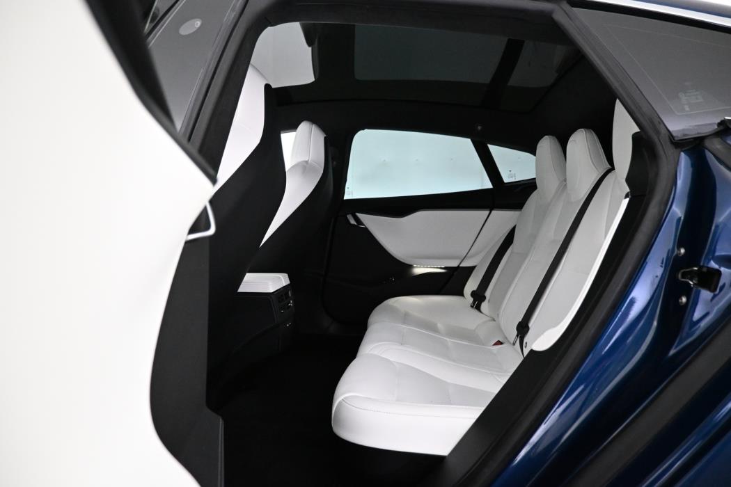 TESLA Model S 2019