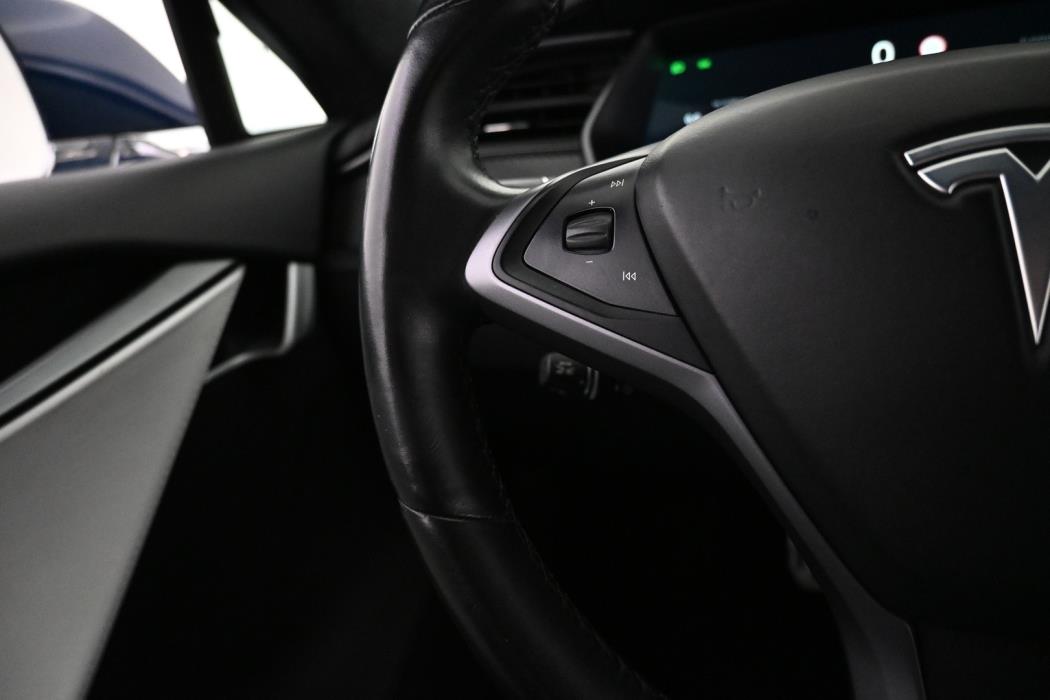TESLA Model S 2019