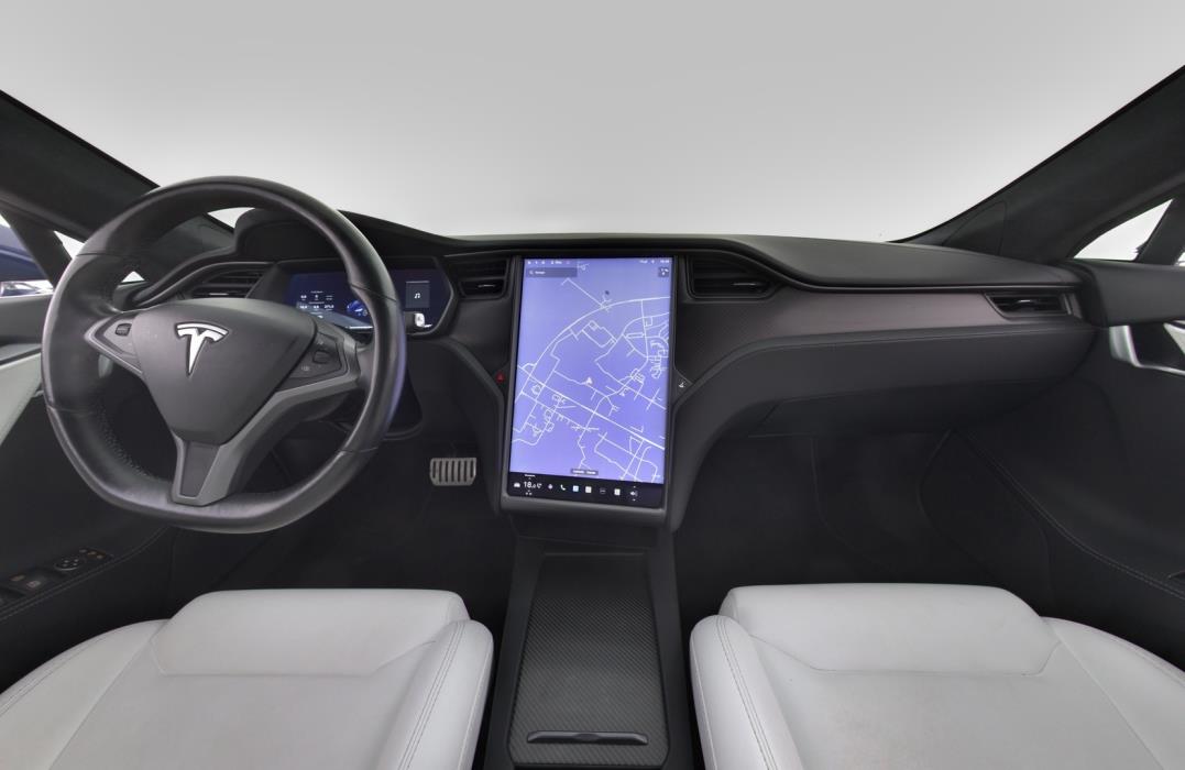 TESLA Model S 2019