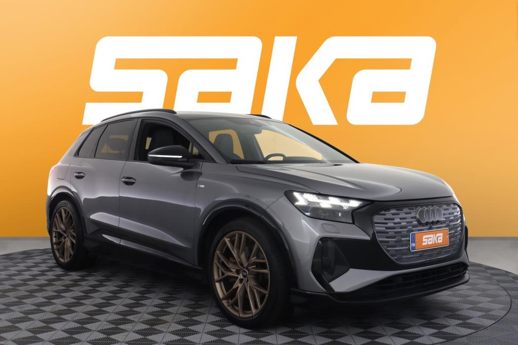 AUDI Q4 e-tron 2022