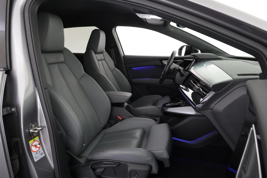 AUDI Q4 e-tron 2022