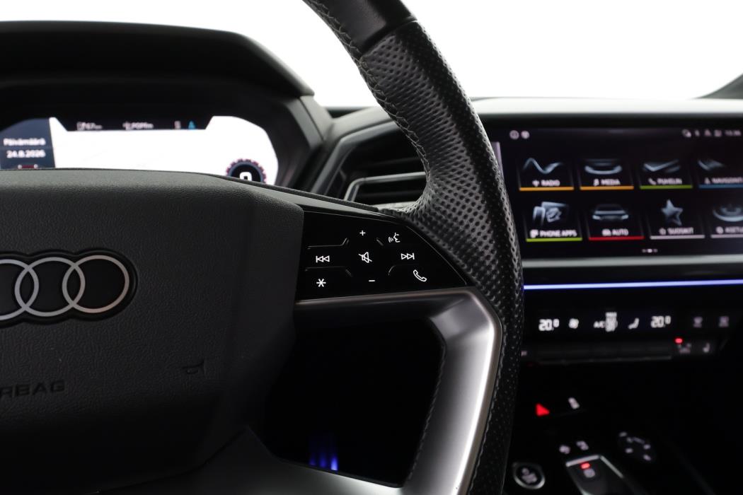 AUDI Q4 e-tron 2022