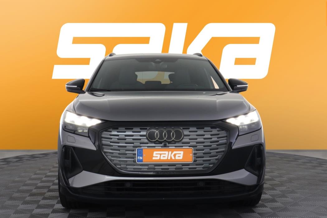 AUDI Q4 e-tron 2022