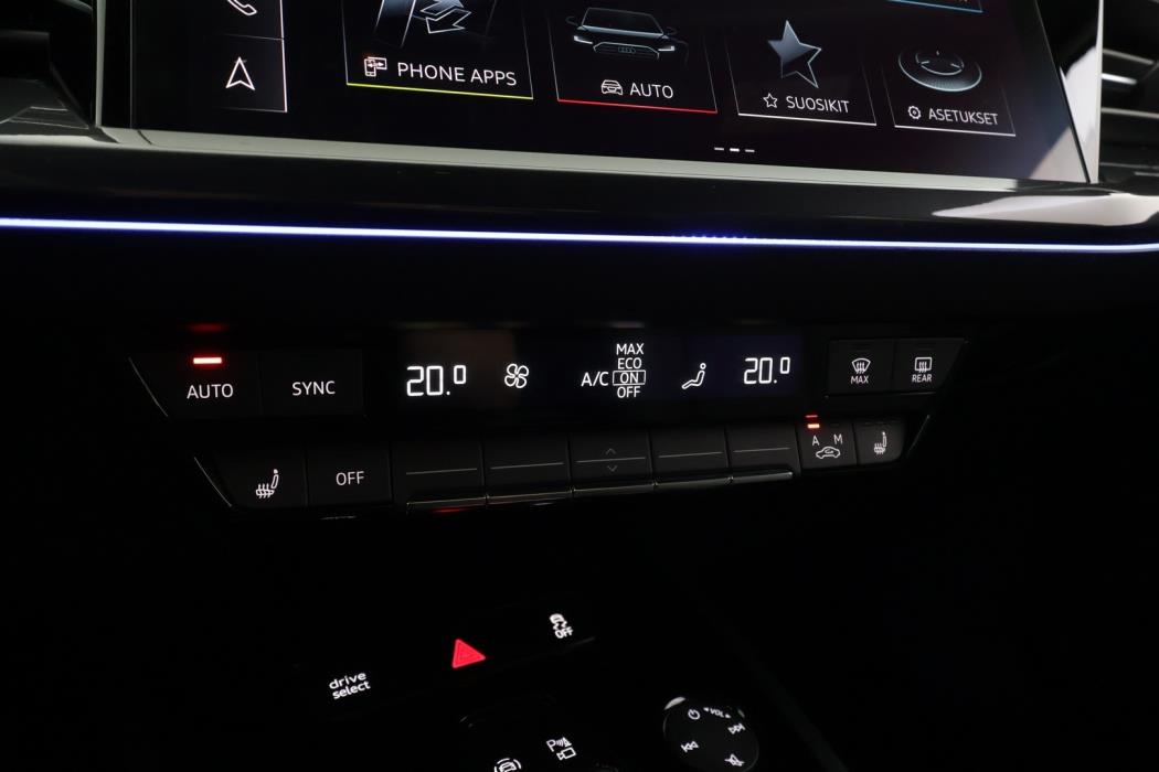 AUDI Q4 e-tron 2022