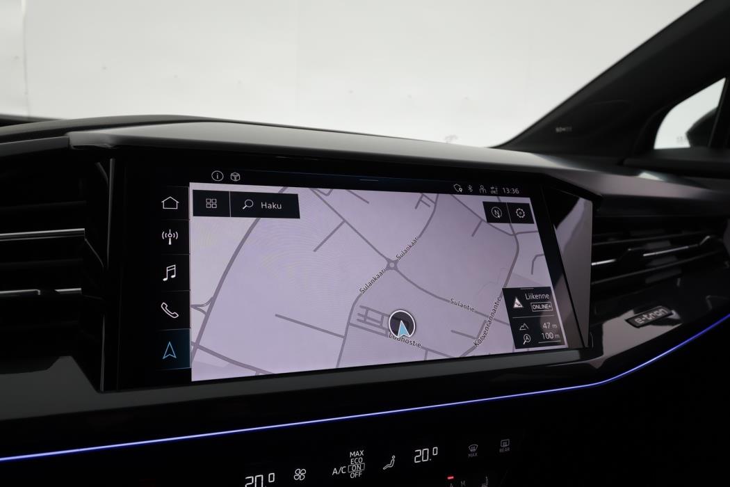 AUDI Q4 e-tron 2022
