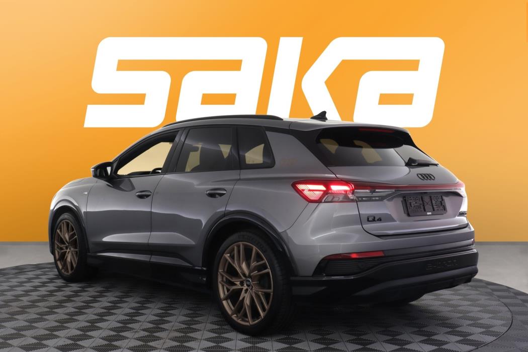 AUDI Q4 e-tron 2022