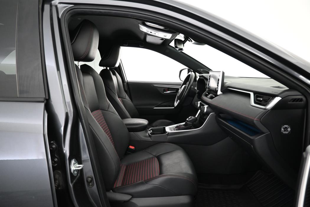 TOYOTA RAV4 Plug-in 2021