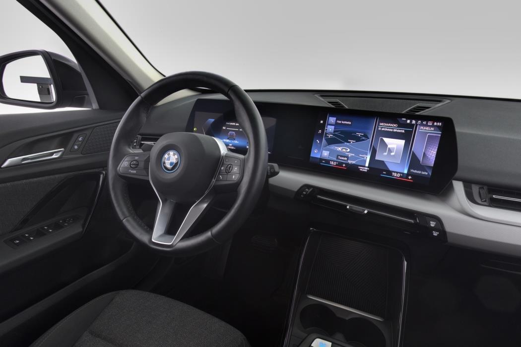 BMW iX1 2023