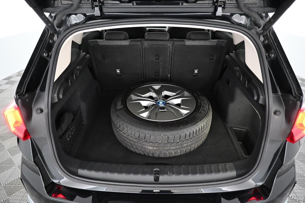 BMW iX1 2023
