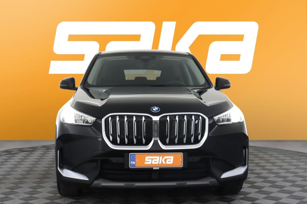 BMW iX1 2023