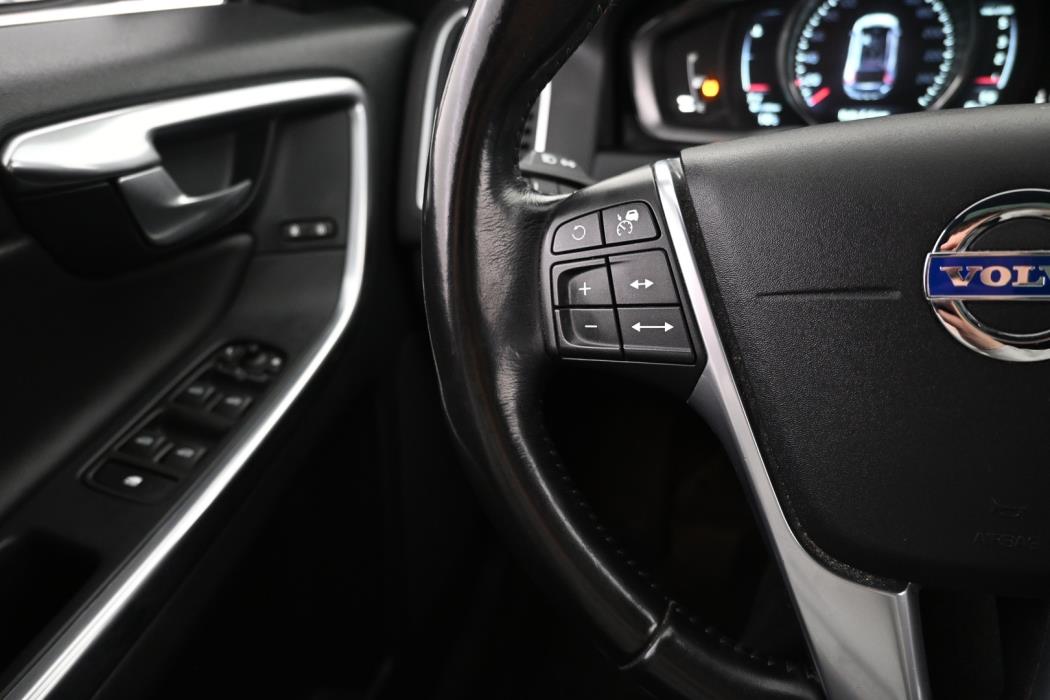 VOLVO XC60 2016