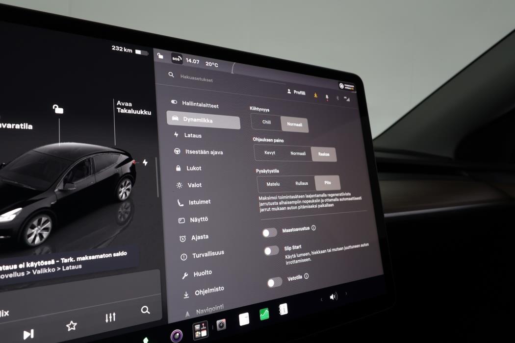 TESLA Model Y 2024