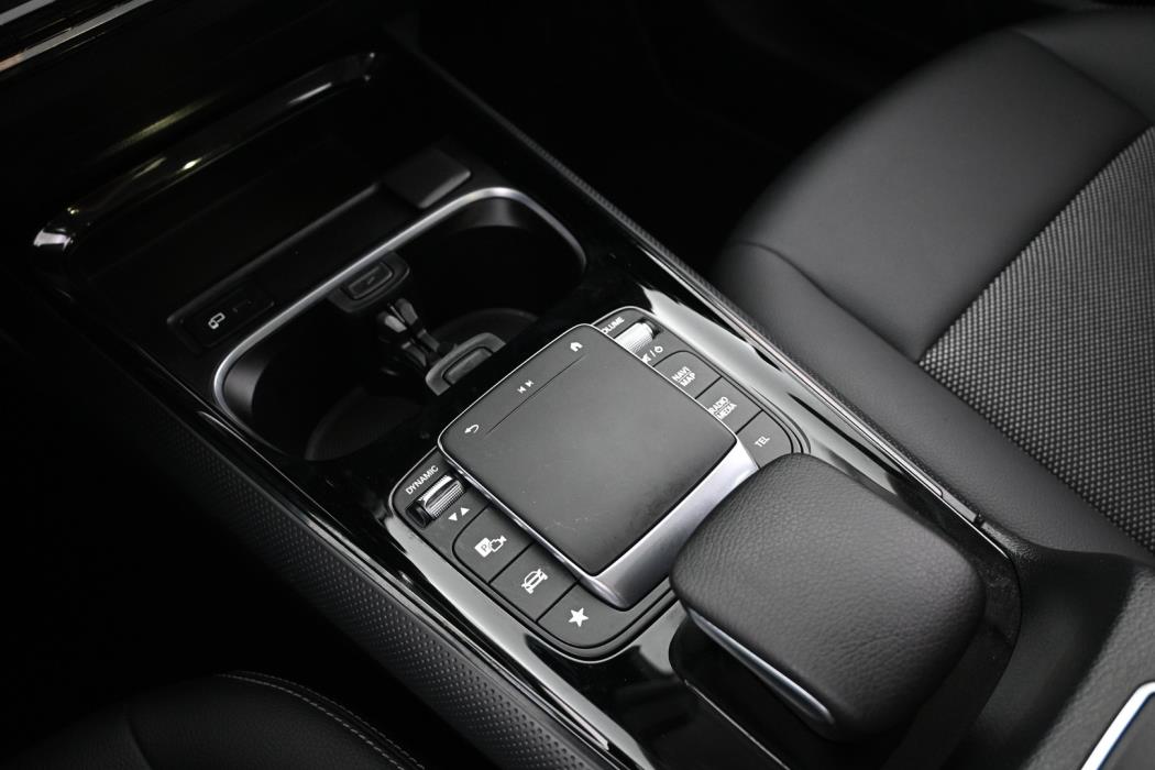 MERCEDES-BENZ B 2023