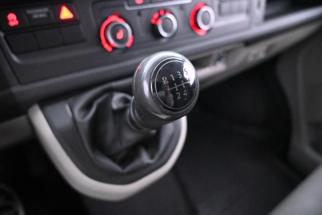 VOLKSWAGEN Transporter 2017