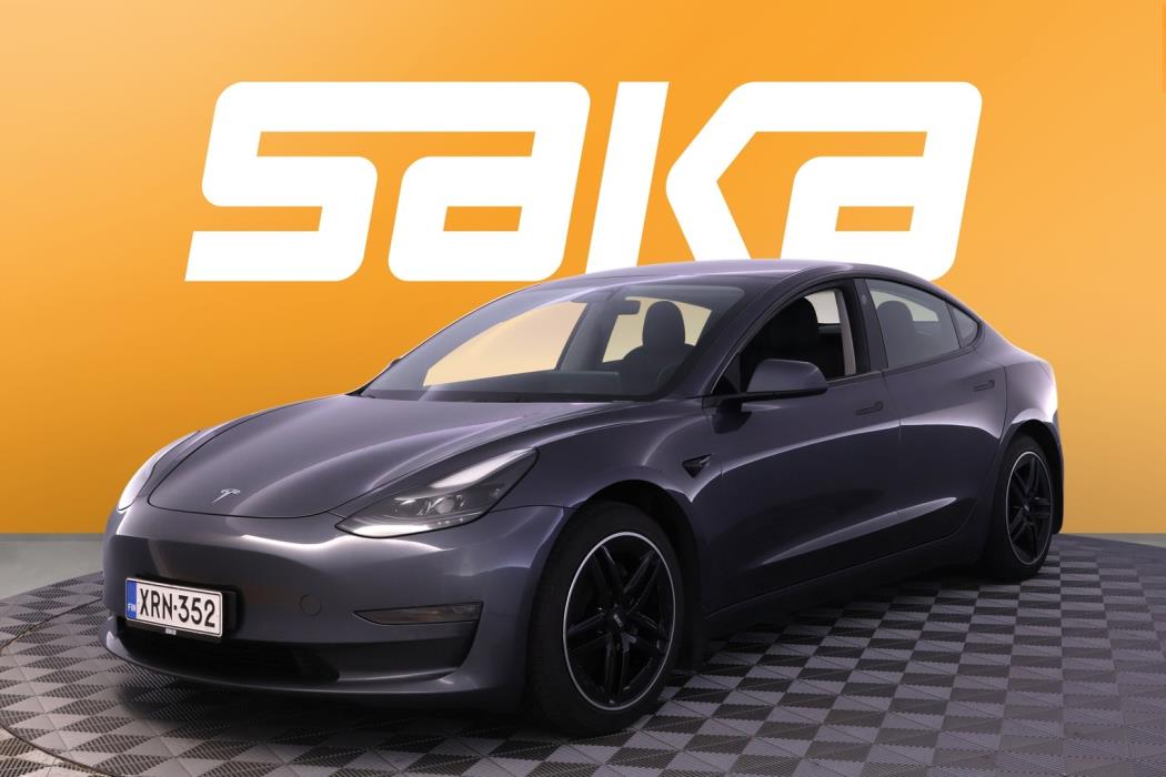 TESLA Model 3 2021