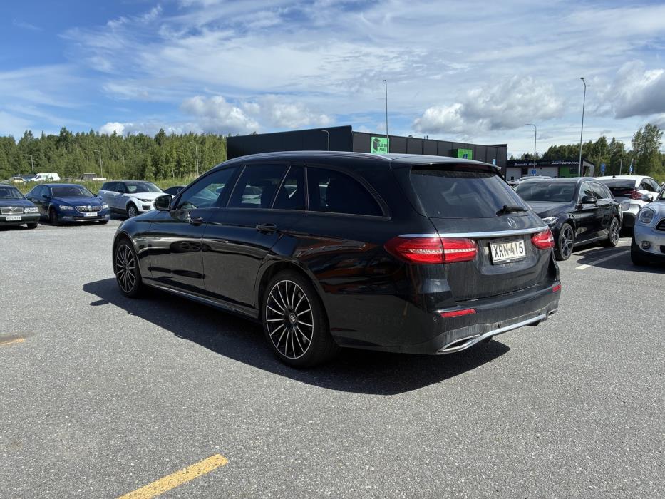 MERCEDES-BENZ E 2020