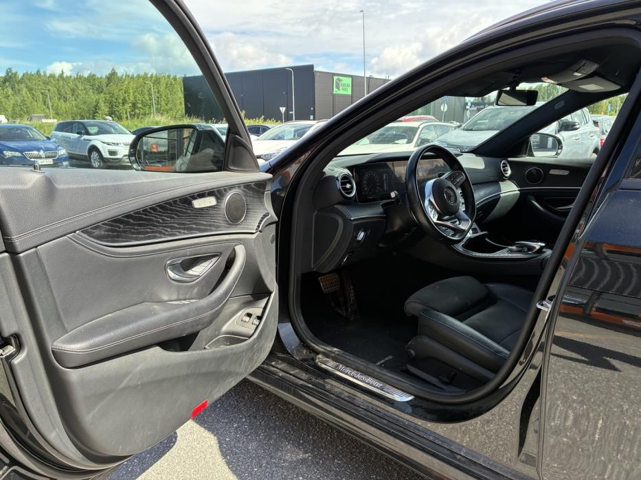 MERCEDES-BENZ E 2020
