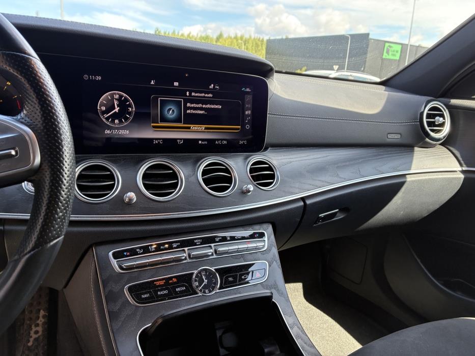 MERCEDES-BENZ E 2020