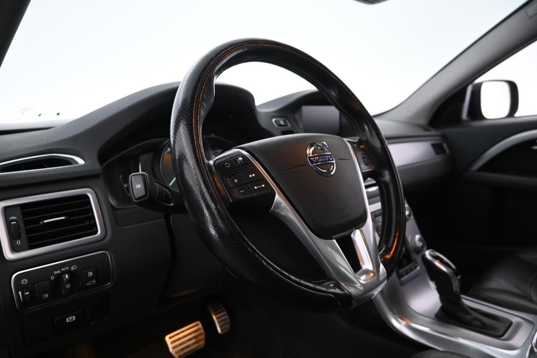 VOLVO XC70 2016