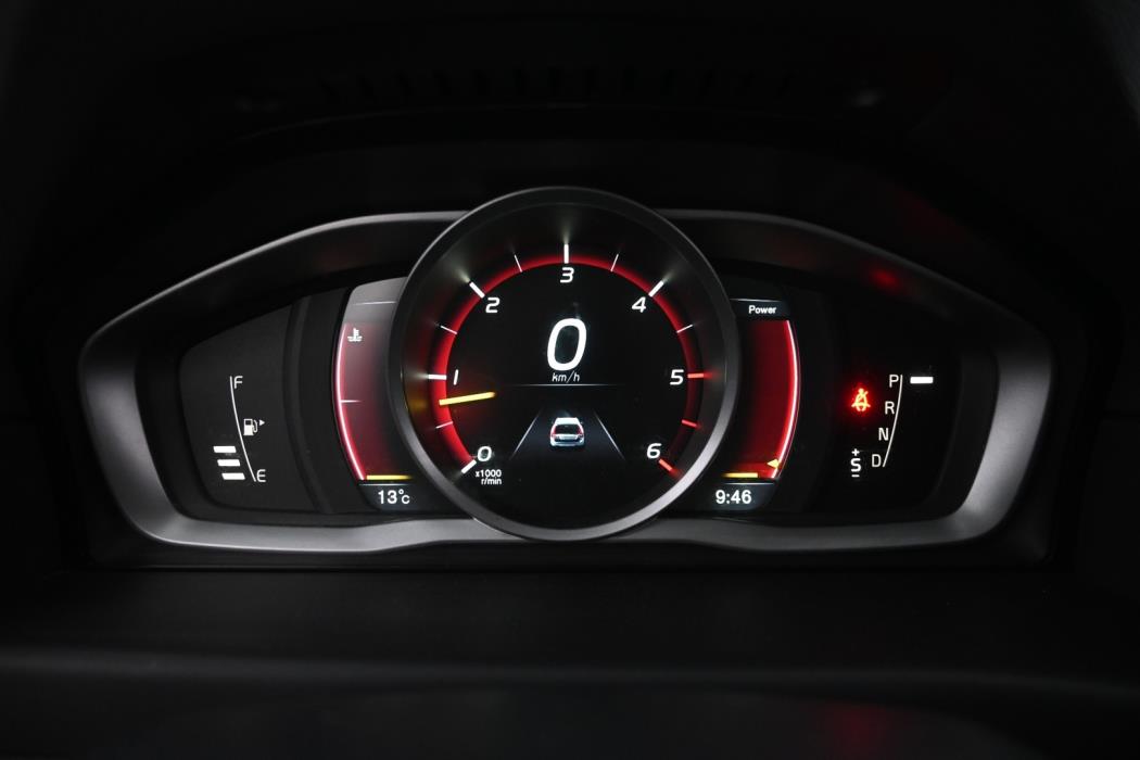 VOLVO XC70 2016