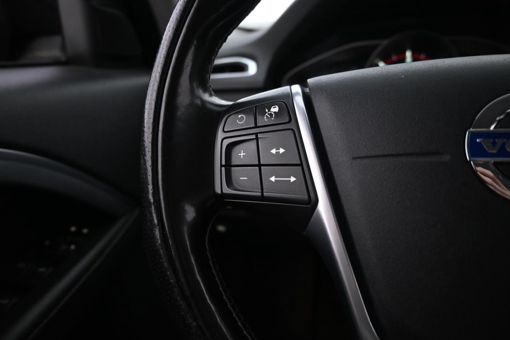 VOLVO XC70 2016