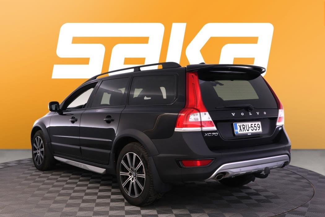 VOLVO XC70 2016