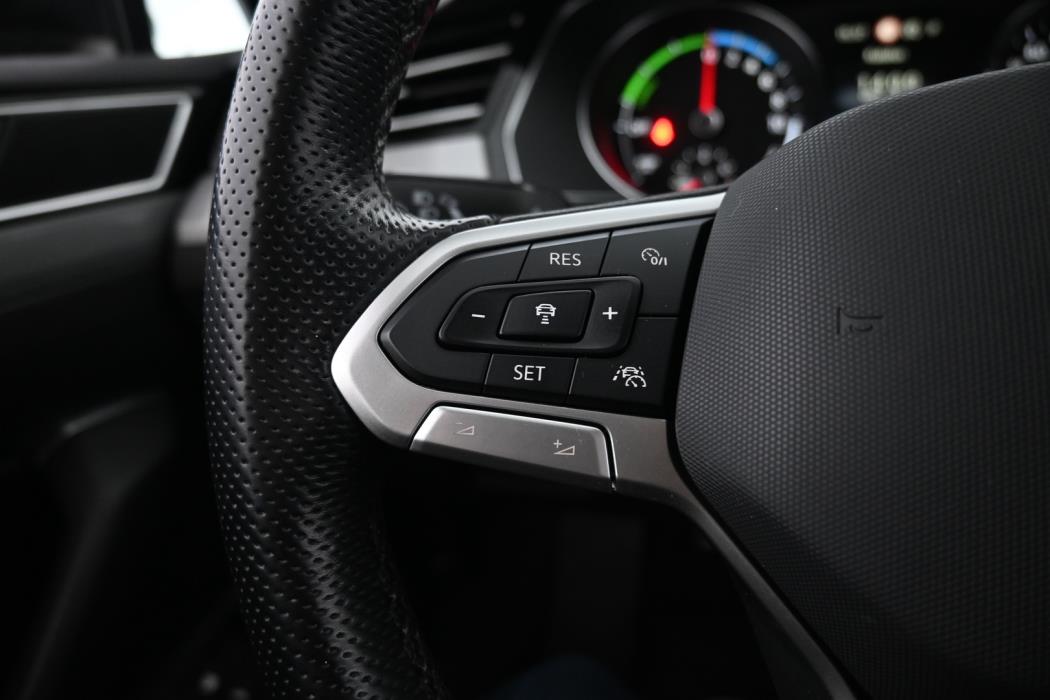 VOLKSWAGEN Passat 2020