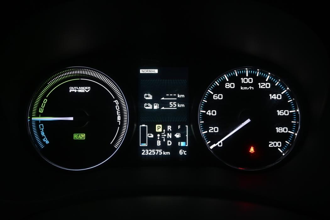 MITSUBISHI Outlander Phev 2014