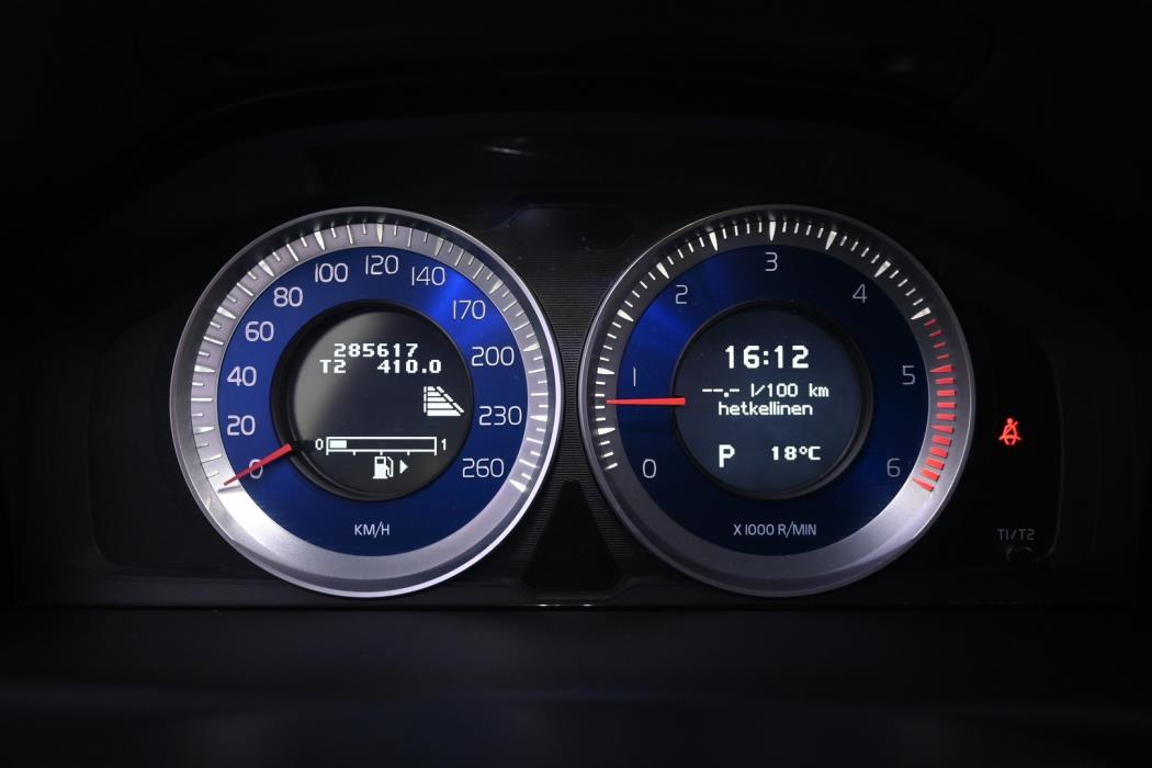 VOLVO V70 2012