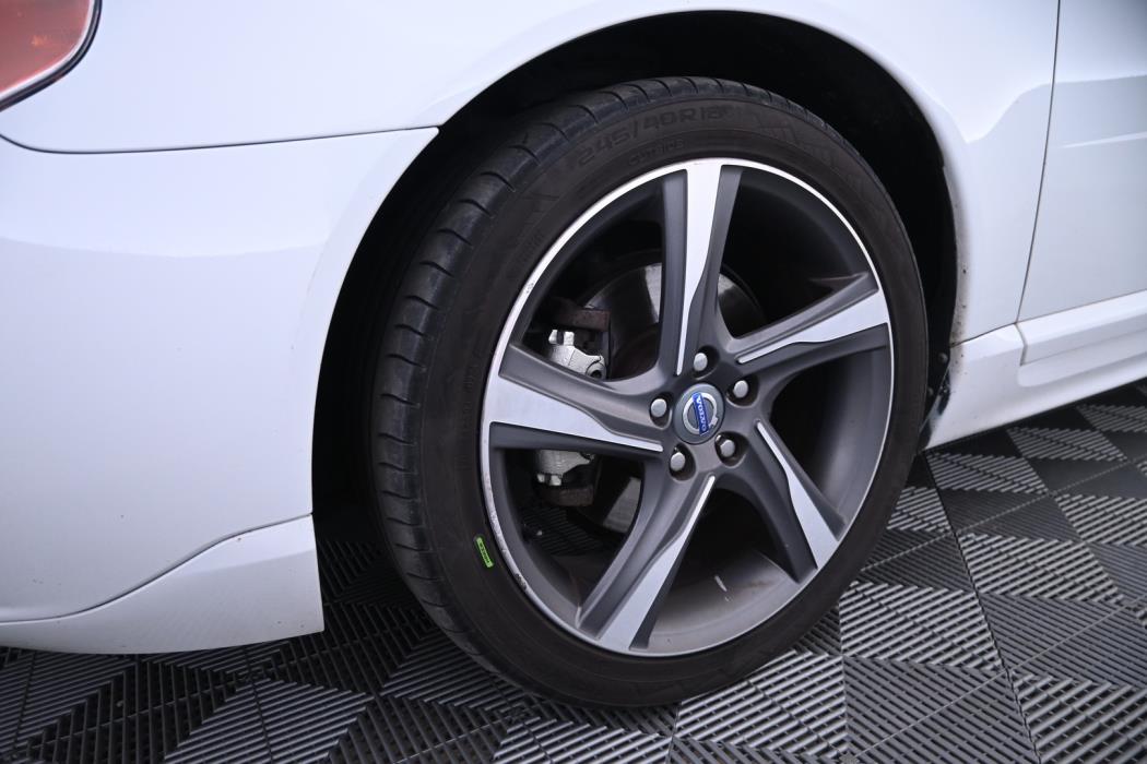 VOLVO V70 2012