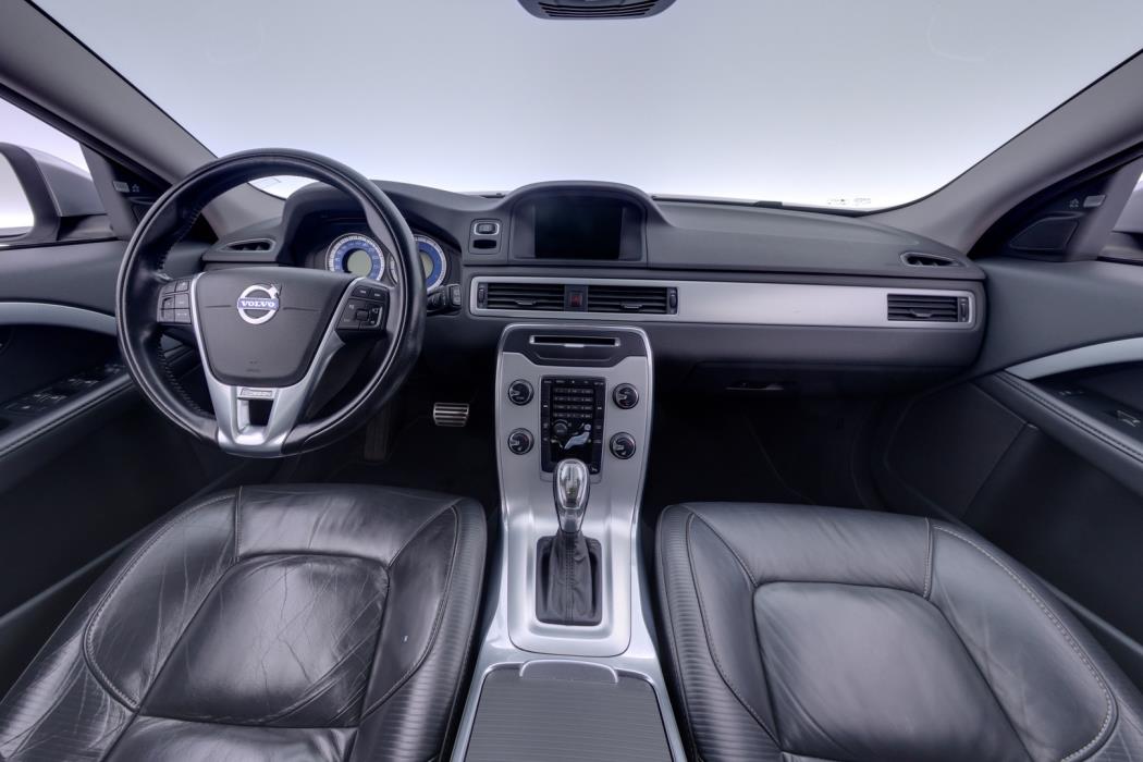 VOLVO V70 2012