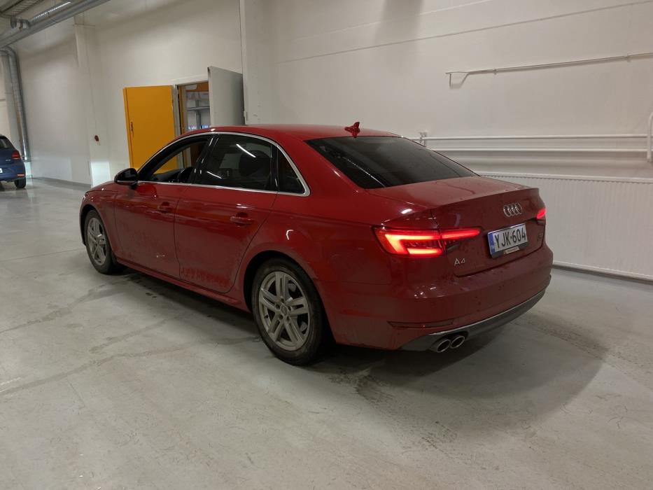 AUDI A4 2017
