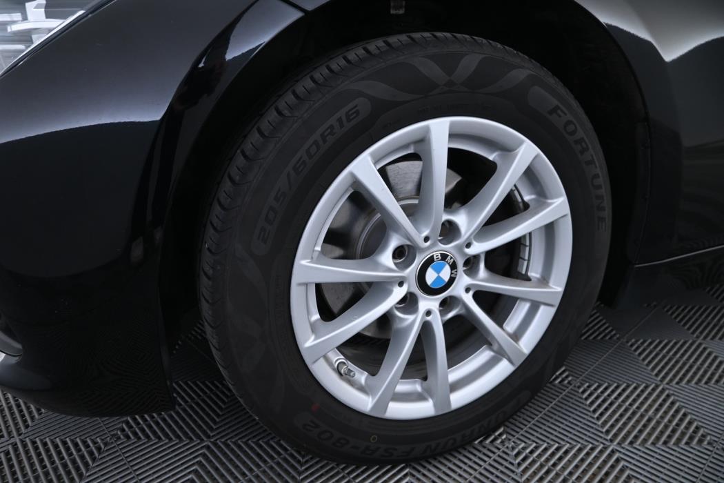 BMW 318 2017