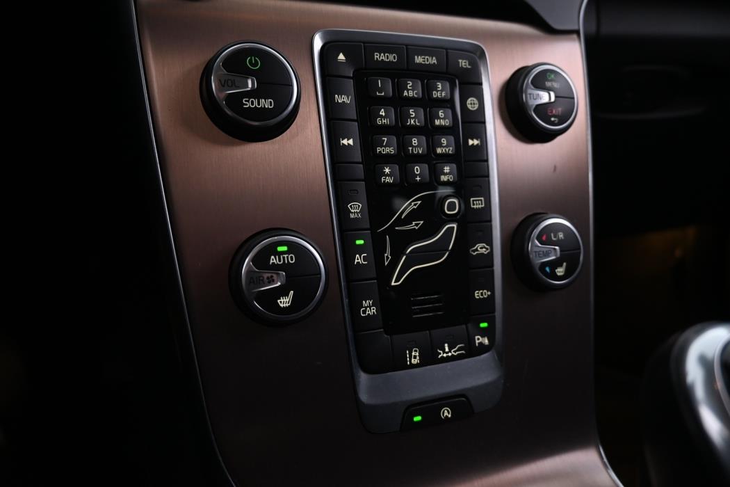 VOLVO V40 Cross Country 2016