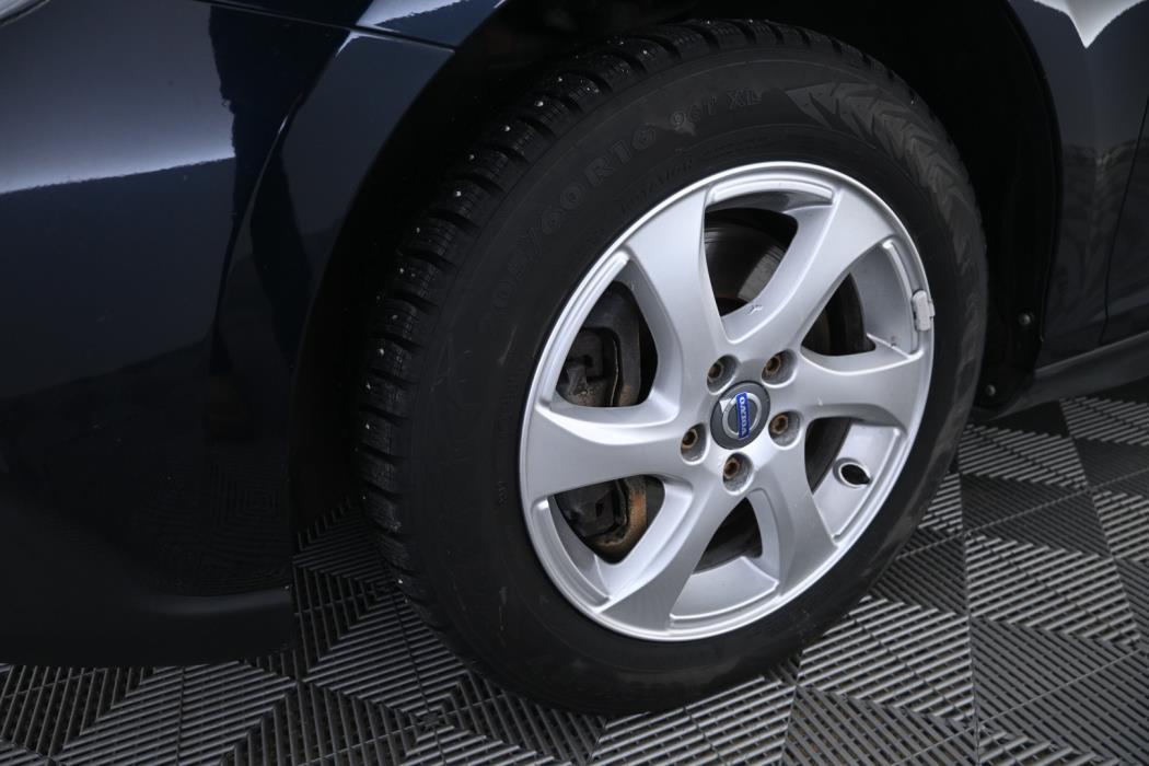 VOLVO V40 Cross Country 2016