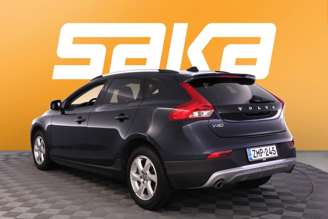 VOLVO V40 Cross Country 2016