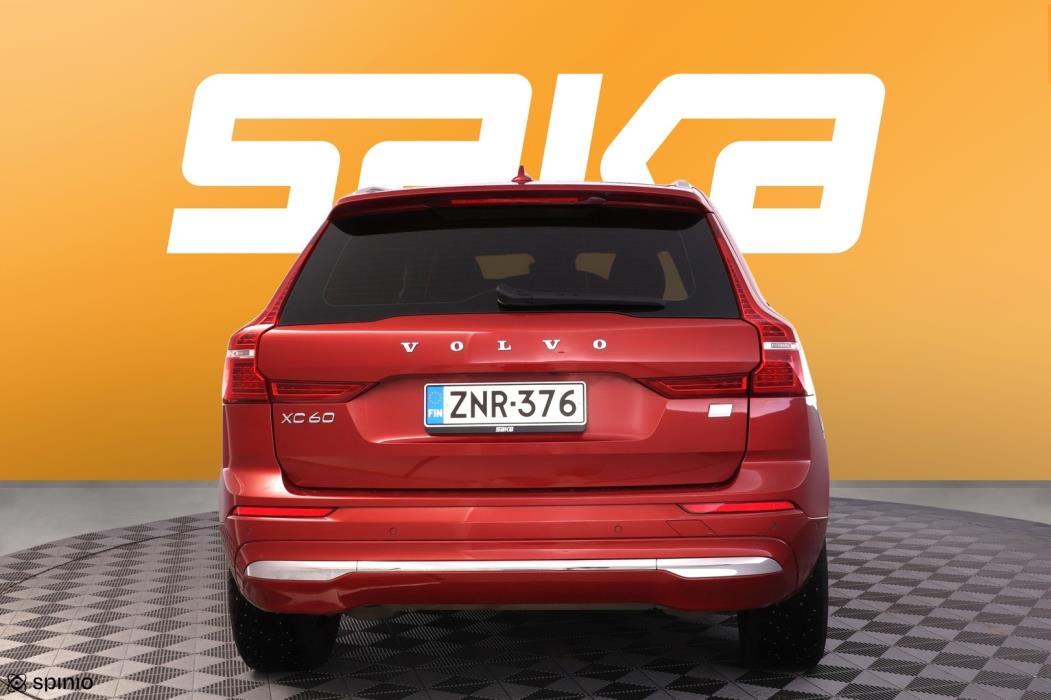 VOLVO XC60 2022