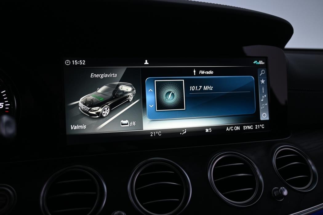 MERCEDES-BENZ E 2019