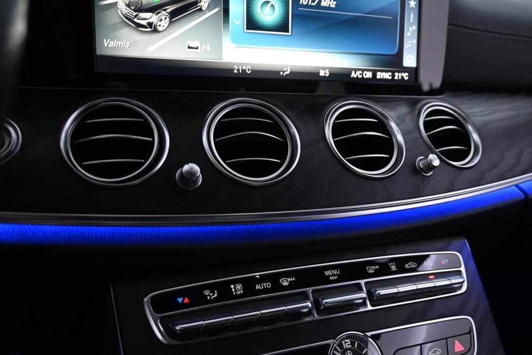 MERCEDES-BENZ E 2019