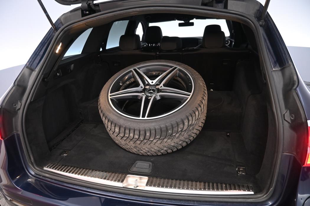MERCEDES-BENZ E 2019
