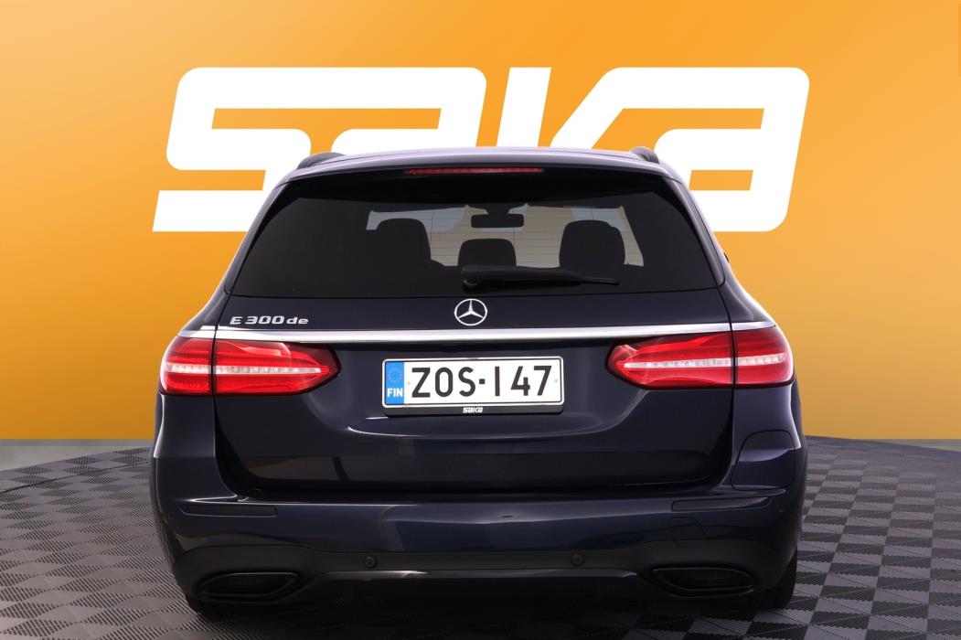 MERCEDES-BENZ E 2019