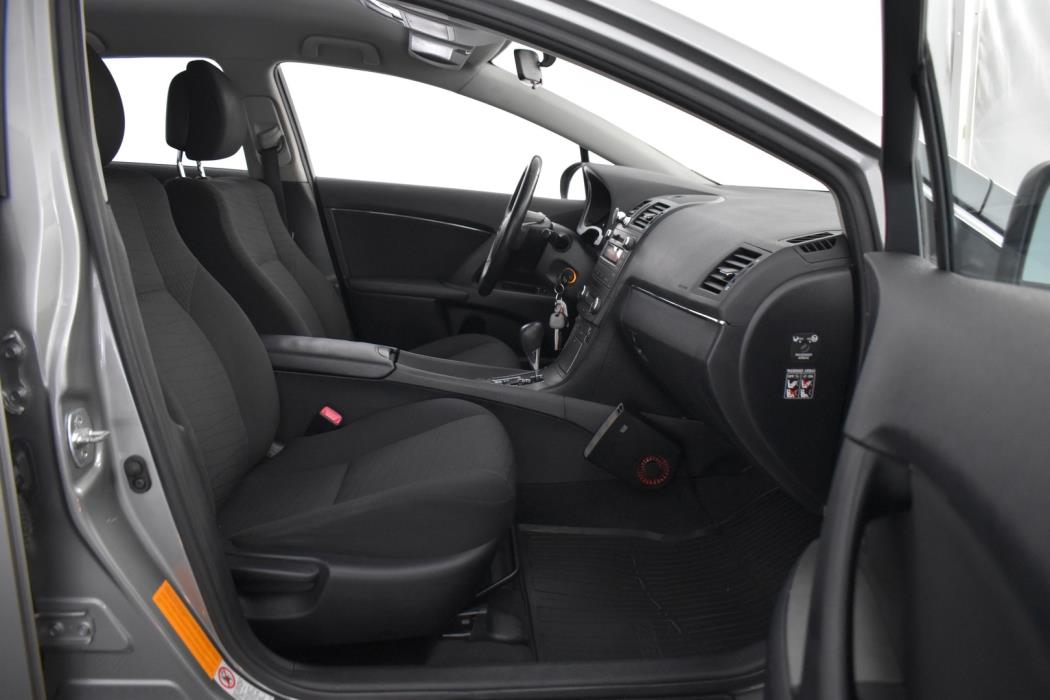 TOYOTA Avensis 2009