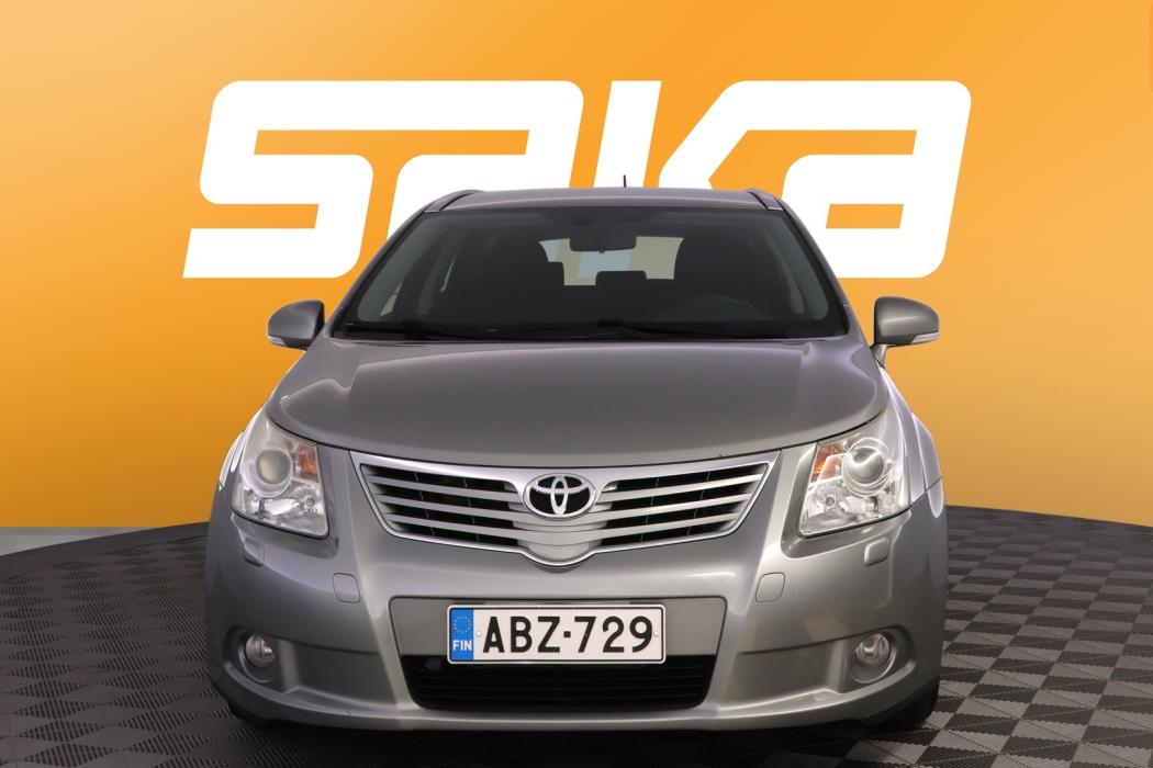 TOYOTA Avensis 2009