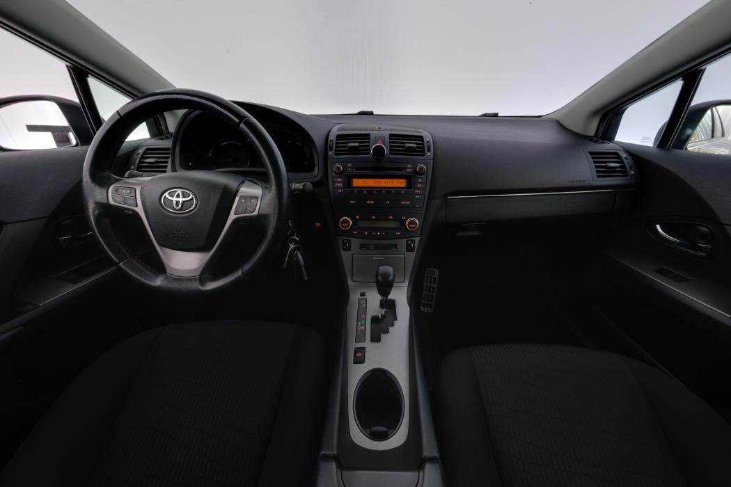 TOYOTA Avensis 2009