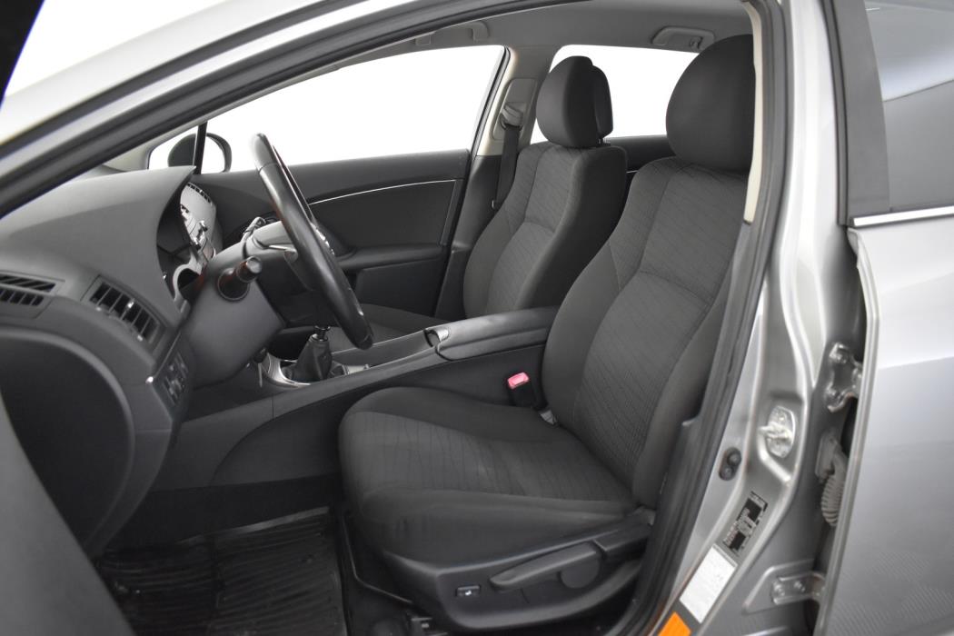 TOYOTA Avensis 2009